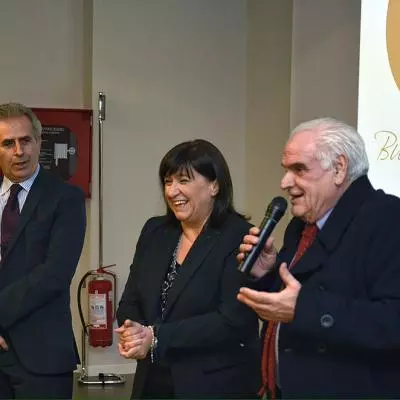 Brinsidi Sede Massa